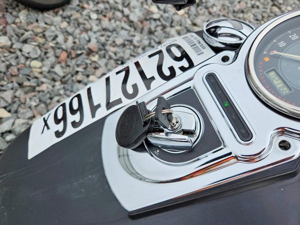 2012 HARLEY-DAVIDSON FXDF