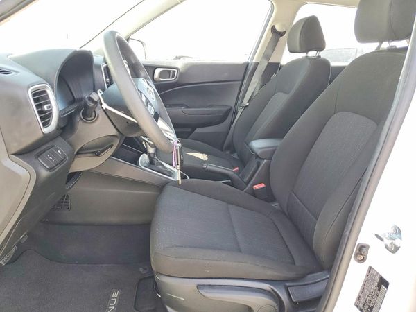 2025 HYUNDAI VENUE SE