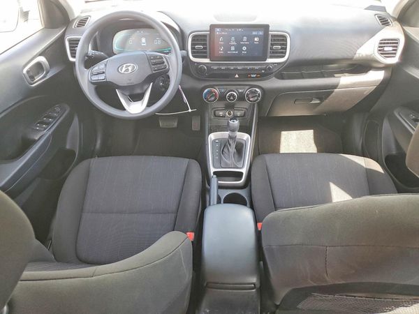 2025 HYUNDAI VENUE SE