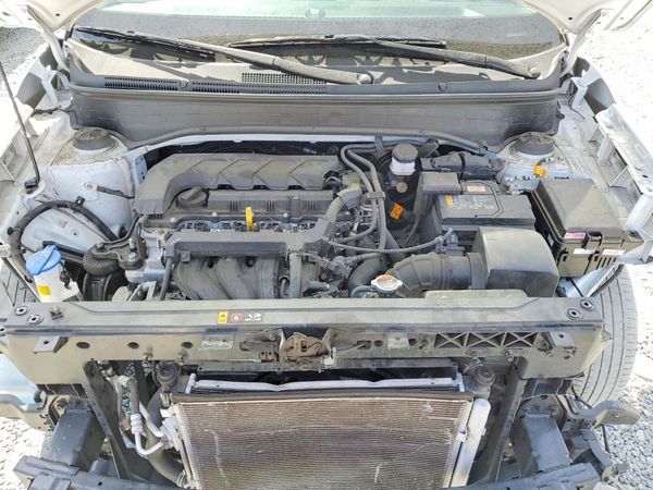 2025 HYUNDAI VENUE SE