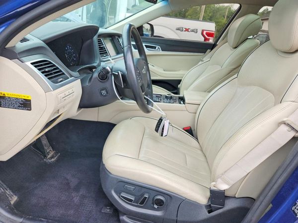2017 GENESIS G80