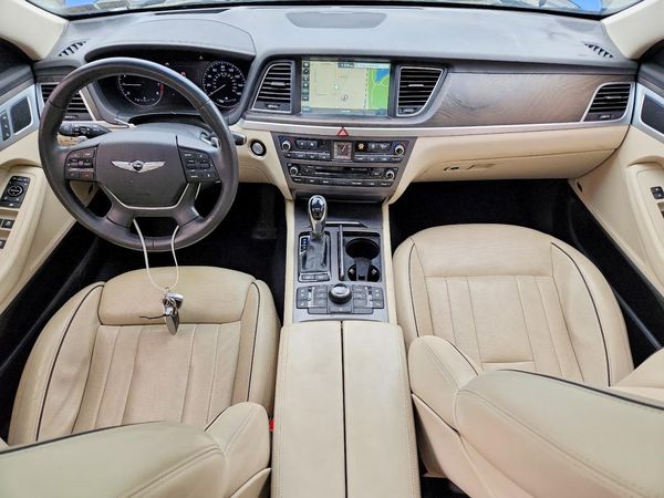 2017 GENESIS G80