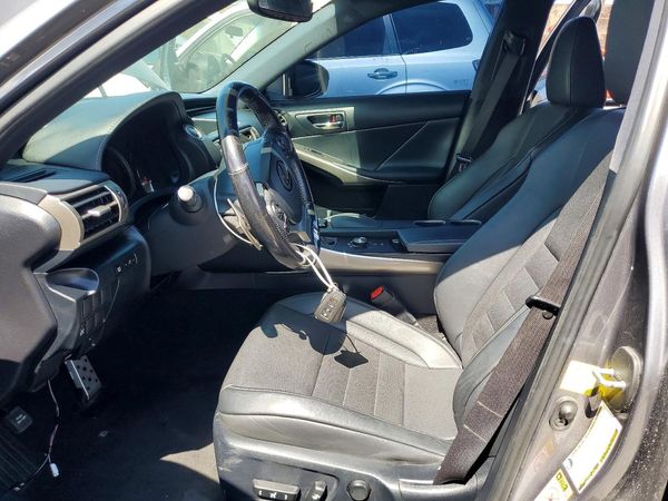 2016 LEXUS IS 200t