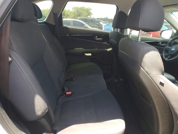2018 KIA SORENTO L, LX