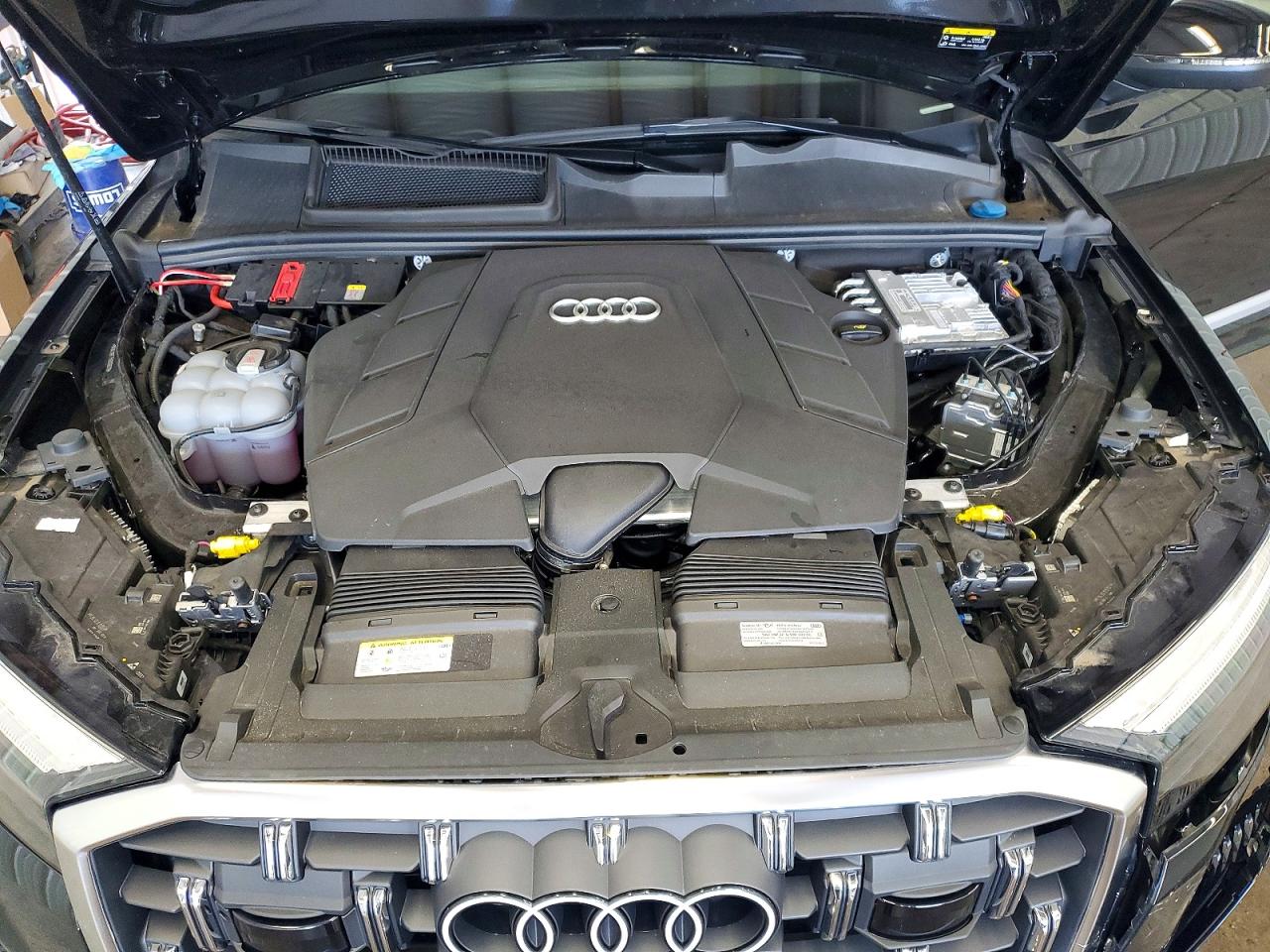 2025 AUDI Q7 quattro Premium Plus