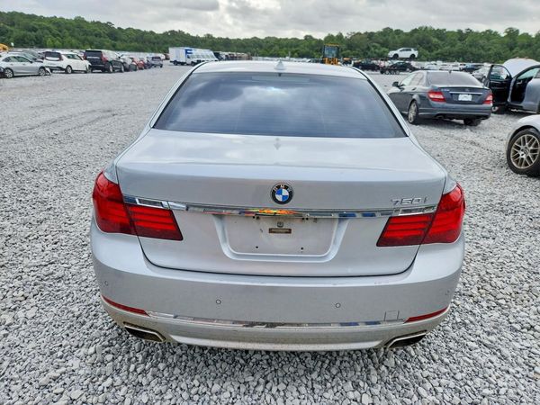 2013 BMW 750 750i/Alpina B7