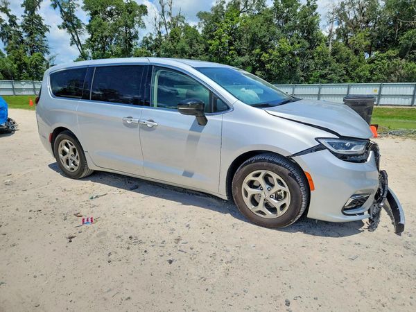 2024 CHRYSLER PACIFICA Limited