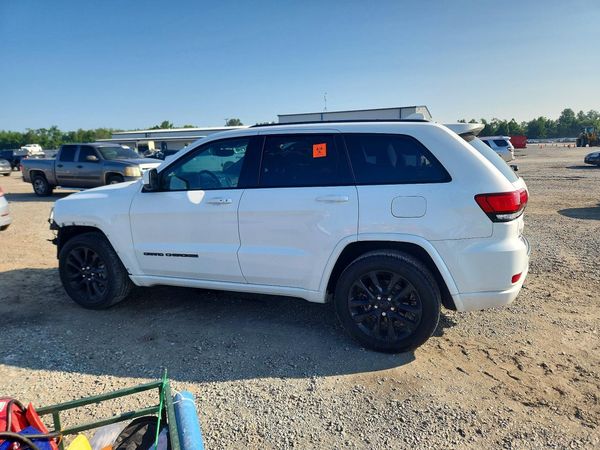 2019 JEEP GRAND CHEROKEE LAREDO 4X4