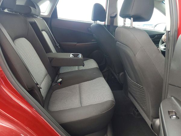 2020 HYUNDAI KONA SE