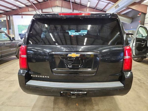 2015 CHEVROLET SUBURBAN LT
