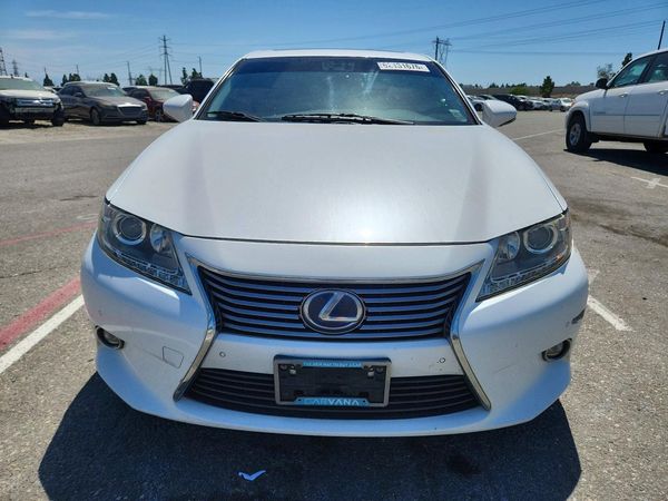 2015 LEXUS ES 300h