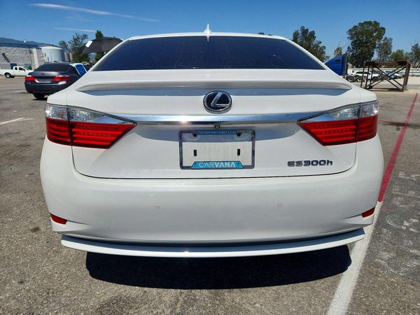 2015 LEXUS ES 300h