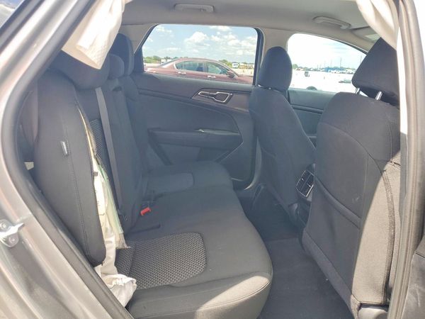 2025 KIA SPORTAGE LX