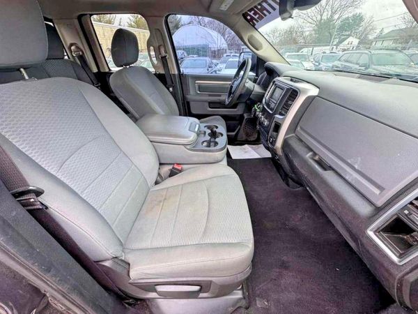2016 RAM 1500 SLT