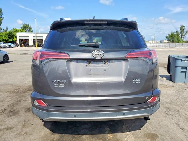 2018 TOYOTA RAV4 Adventure/XLE