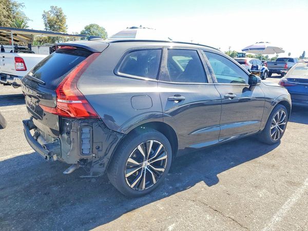 2024 VOLVO XC60