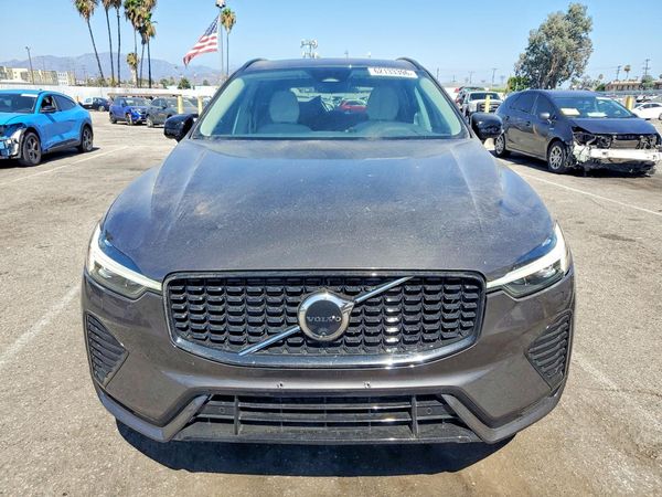 2024 VOLVO XC60