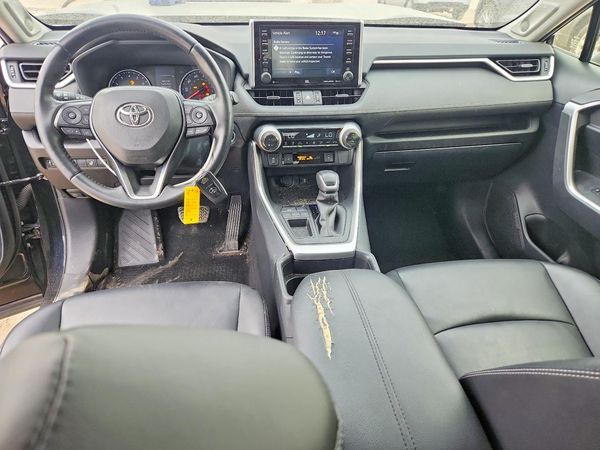 2019 TOYOTA RAV4 XLE Premium