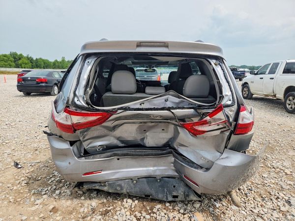 2015 TOYOTA SIENNA