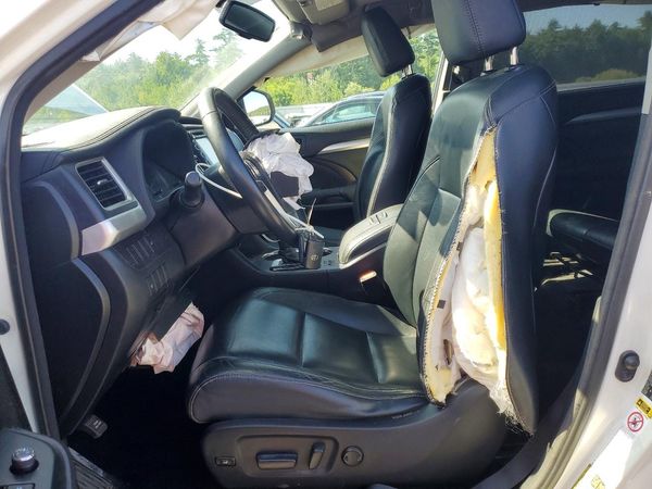 2015 TOYOTA HIGHLANDER
