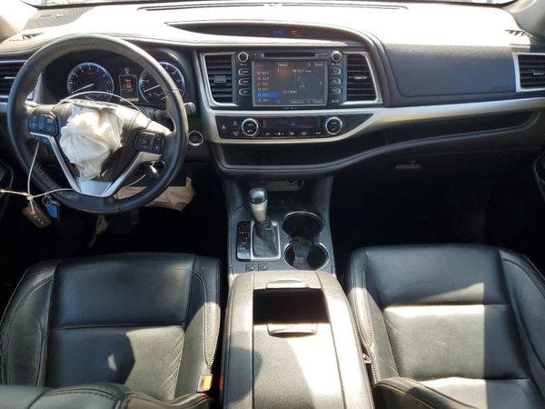 2015 TOYOTA HIGHLANDER