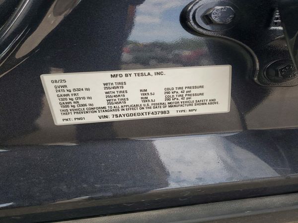 2026 TESLA MODEL Y