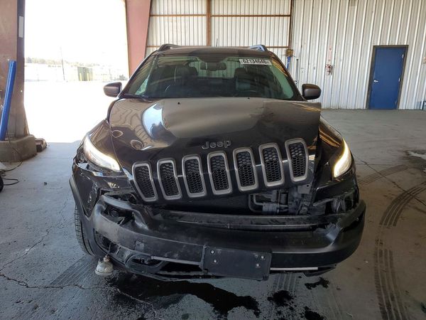 2015 JEEP CHEROKEE TRAILHAWK 4X4
