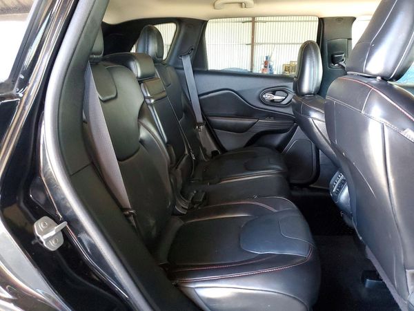 2015 JEEP CHEROKEE TRAILHAWK 4X4