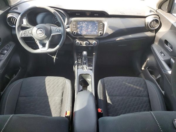2024 NISSAN KICKS