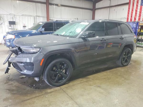 2025 JEEP GRAND CHEROKEE Laredo, Altitude