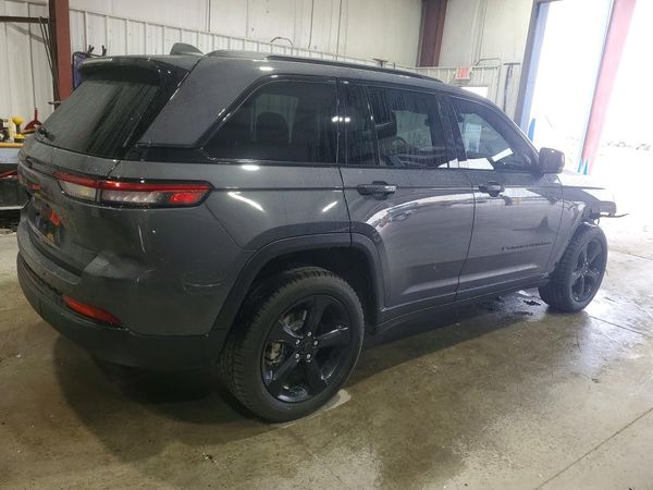 2025 JEEP GRAND CHEROKEE Laredo, Altitude