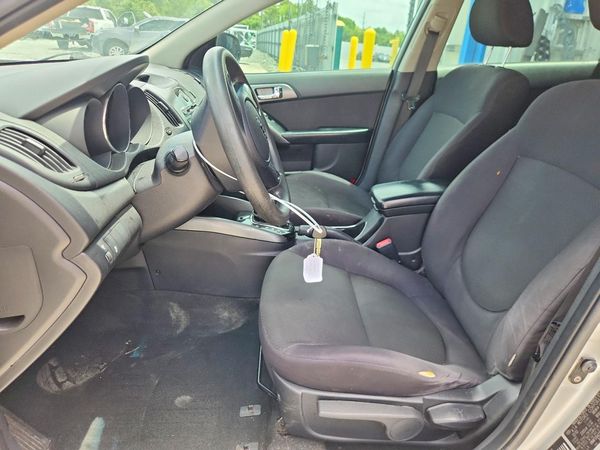 2013 KIA FORTE5 EX