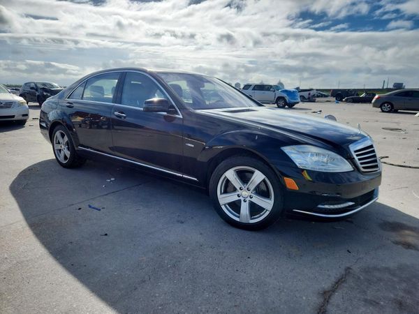 2012 MERCEDES-BENZ S S550