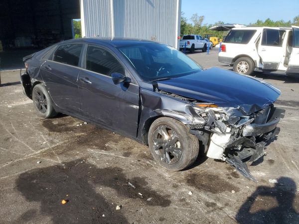 2022 HYUNDAI ELANTRA SEL w/Convenience Pkg