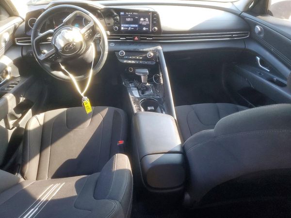 2022 HYUNDAI ELANTRA SEL w/Convenience Pkg
