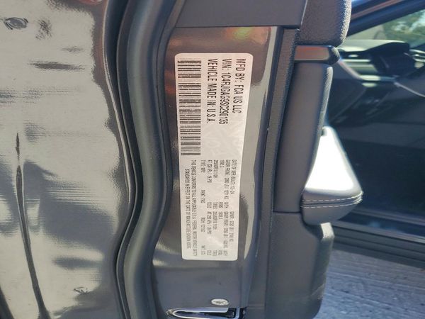 2025 JEEP GRAND CHEROKEE Laredo, Altitude