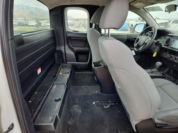 2017 TOYOTA TACOMA SR/SR5