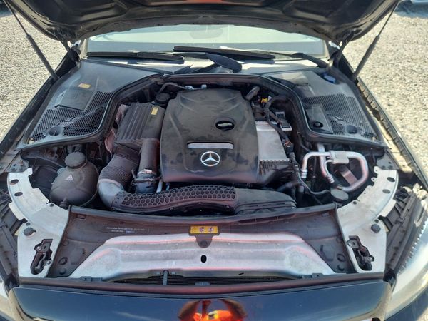 2016 MERCEDES-BENZ C C300