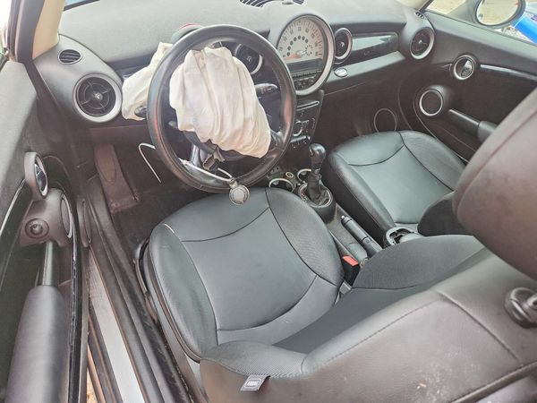 2013 MINI COOPER