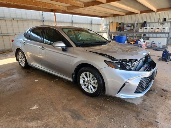 2025 TOYOTA CAMRY