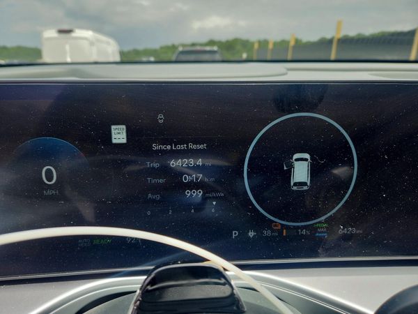2026 HYUNDAI IONIQ 9