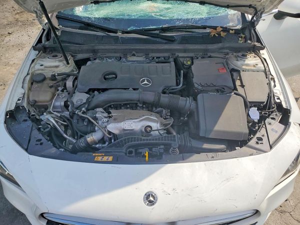 2022 MERCEDES-BENZ CLA