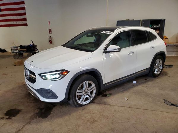 2021 MERCEDES-BENZ GLA