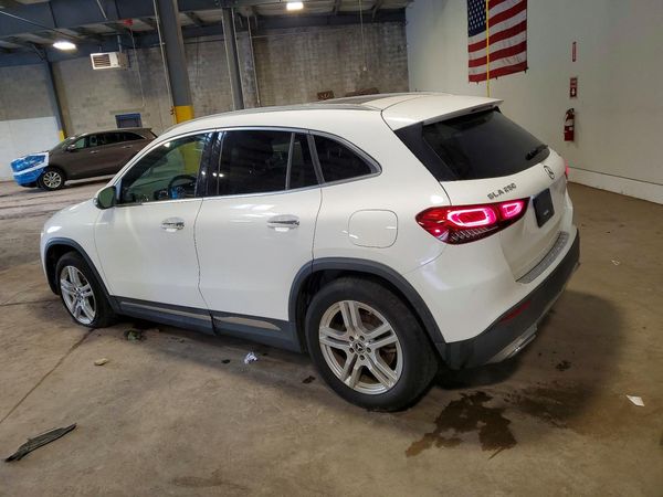 2021 MERCEDES-BENZ GLA