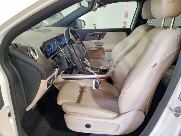 2021 MERCEDES-BENZ GLA