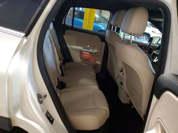 2021 MERCEDES-BENZ GLA