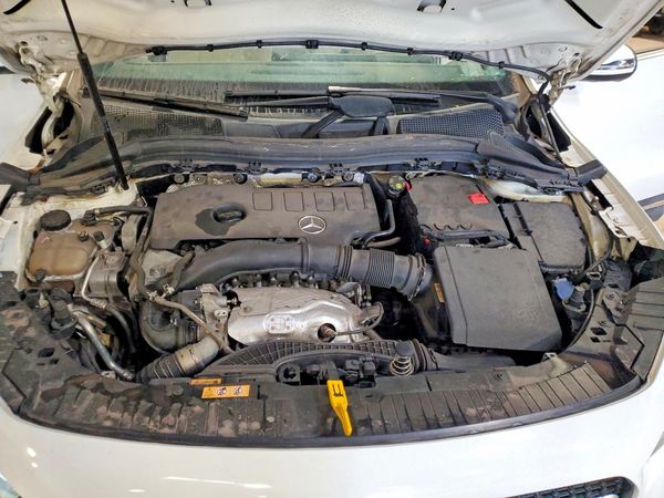 2021 MERCEDES-BENZ GLA