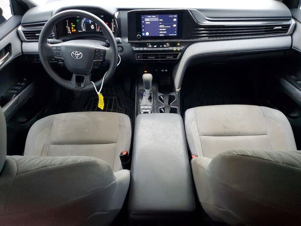 2025 TOYOTA CAMRY