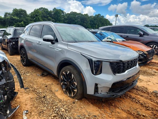 2025 KIA SORENTO