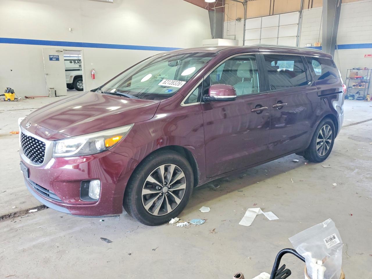2016 KIA SEDONA EX - Middle level